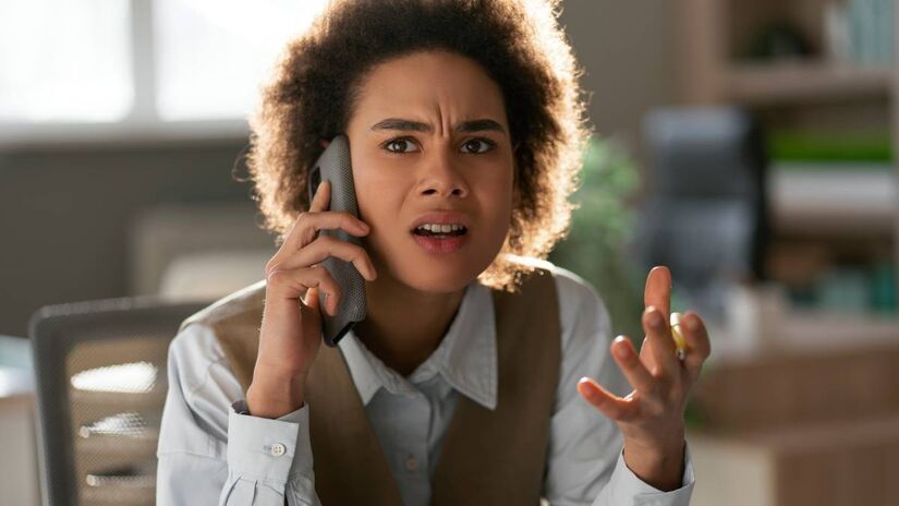 O incômodo das ligações automáticas e de telemarketing é uma realidade para milhares de brasileiros. Mesmo com o recurso "Não Me Perturbe" da Anatel disponível, muitas chamadas indesejadas, como as "robocalls" (aquelas que ficam mudas ao atender), continuam ocorrendo.