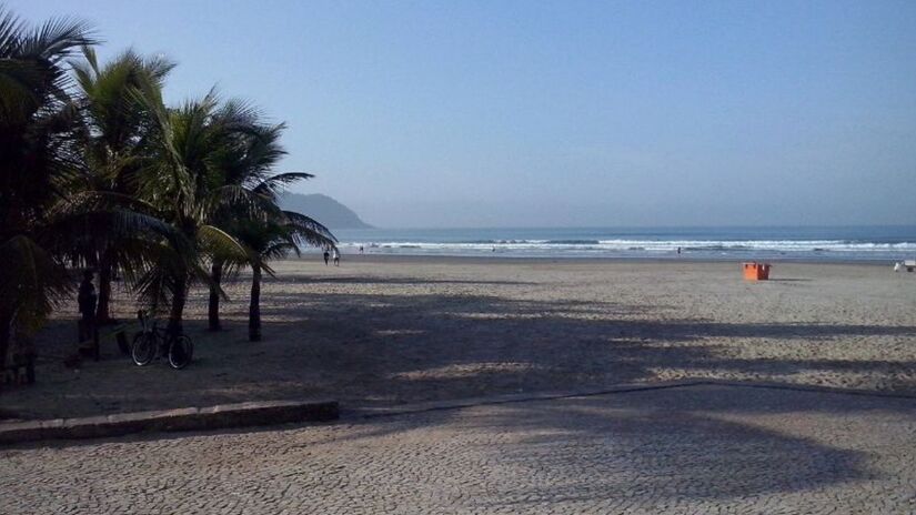 Praia Grande também é uma ótima cidade para quem quer descansar na praia (Foto: Eduardo Garcia/Wikimedia Commons)
