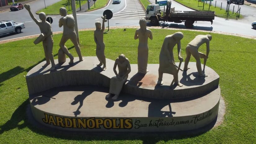 Jardinópolis é reconhecida como a Capital do Abacate, com produção anual de 8,6 mil toneladas (Fotos: Reprodução/Youtube)