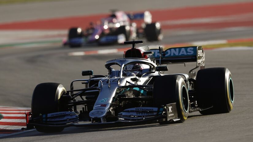 A corrida sprint, implementada em 2021, ganhou formato próprio de classificação e distribui pontos extras no Mundial, sem interferir no grid do GP. Foto: Divulgação/fotos públicas