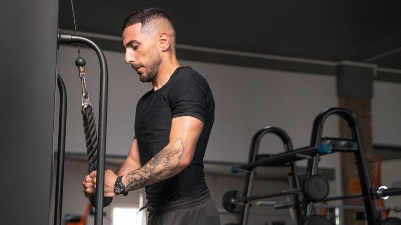 Fortaleça os braços e aumente o volume com movimentos eficientes e fáceis de encaixar no treino