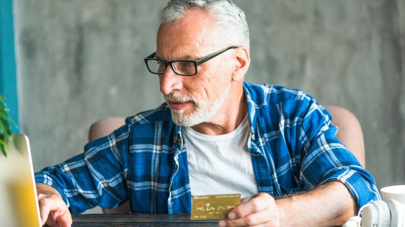 O primeiro passo para manter uma vida financeira equilibrada é acompanhar de perto tudo o que entra e sai do seu orçamento