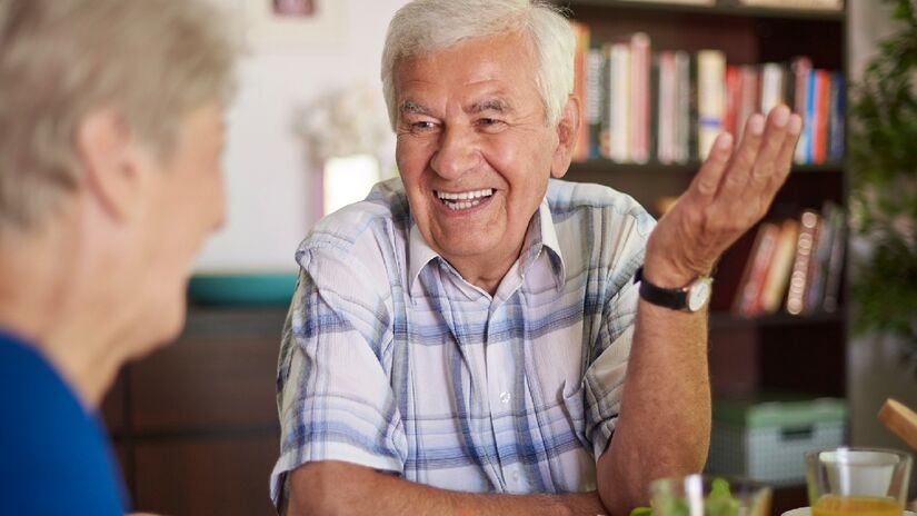 Algumas expressões como "pão duro" e "barbeiro" surgiram nos anos de 1960 e seguem sendo muito utilizadas até os dias atuais - (gpointstudio/Freepik)