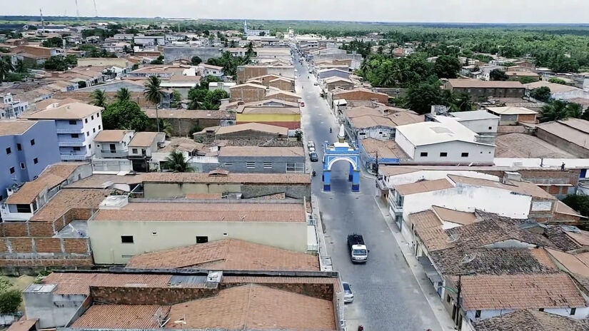 A cidade também produz sucos doces e licores - produção/YouTube