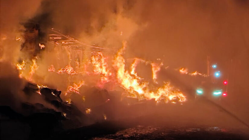 Empresa responsável pela via, a Rumo, afirmou que os vagões foram vandalizados.