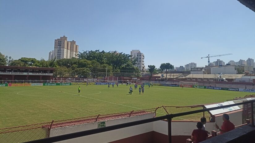 Na Mooca, futebol é quase assunto de família. E o coração desse amor é o Estádio Conde Rodolfo Crespi, mais conhecido como Estádio da Rua Javari ou, simplesmente, estádio do Juventus. Foto: Raphael Miras/Gazeta S.Paulo