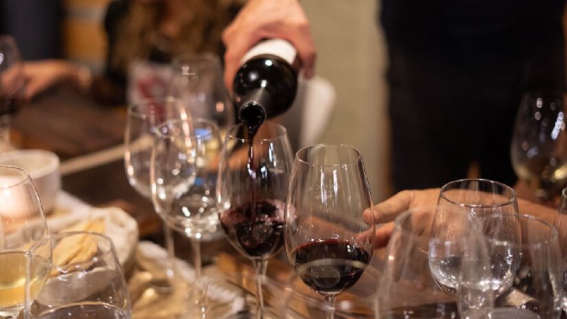 Em Mendoza , na Argentina, o projeto Finca Propia tem transformado o sonho de "ter uma vinícola" em realidade acessível.