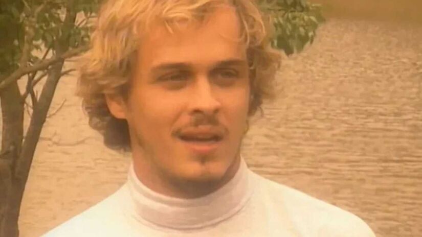 O que ela não esperava era o pedido de Alexandre, que, após passar por um arco de redençaõ emocionante, também deseja reencarnar para reparar os erros do passado.