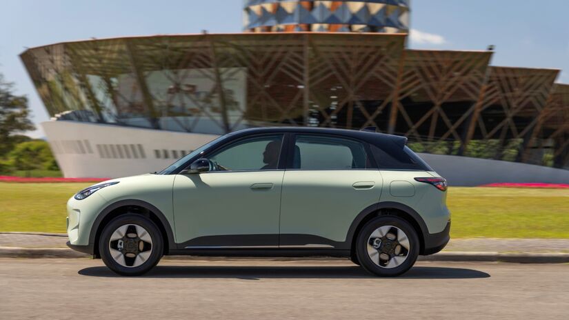 Com 2,65 m de entre-eixos, EX2 surpreende no espaço interno | Divulgação