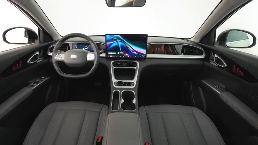 Centro multimídia opera com plataforma Flyme Auto da Geely | Divulgação