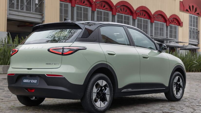 Pacote tecnológico inclui central de 14,6" e cockpit envolvente | Divulgação