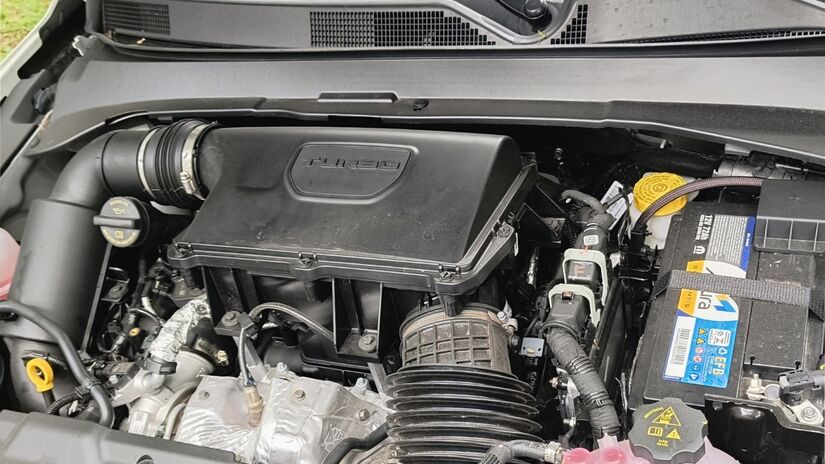 Motor forte, suspensão recalibrada e estabilidade de carro menor | Divulgação