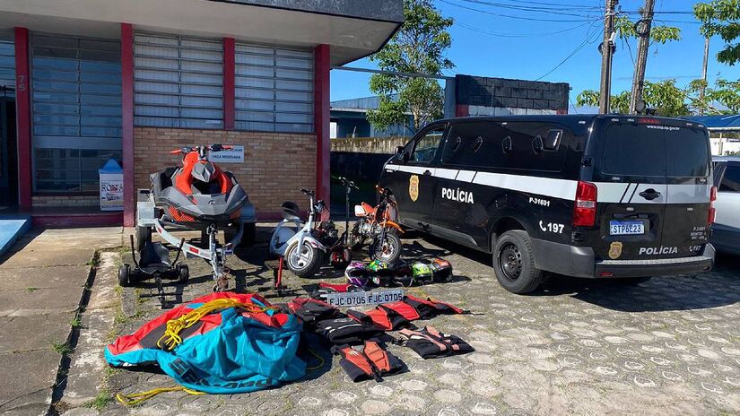 Além dos veículos, itens como coletes salva-vidas, reboques de jet-skis e itens de atividades aquaticas | Divulgação/SSP