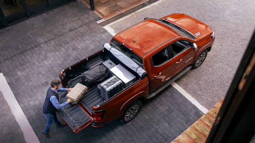 Picape traz câmeras 360°, multimídia de 12,3" e carregador por indução resfriado como itens de série | Divulgação