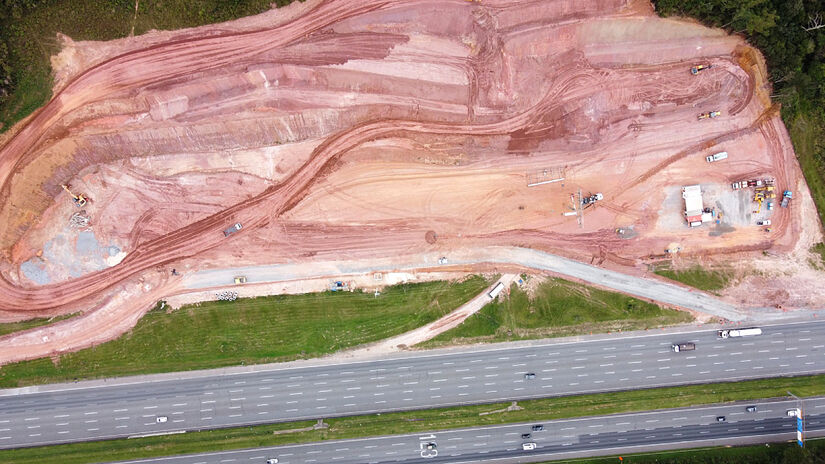 Rodovia dos Imigrantes, no sentido da Baixada Santista com destino a São Paulo, deve ganhar um novo posto de gasolina.