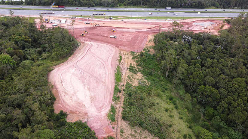 Informações sobre a bandeira, inauguração e informações de funcionamento não foram indicadas por ele.