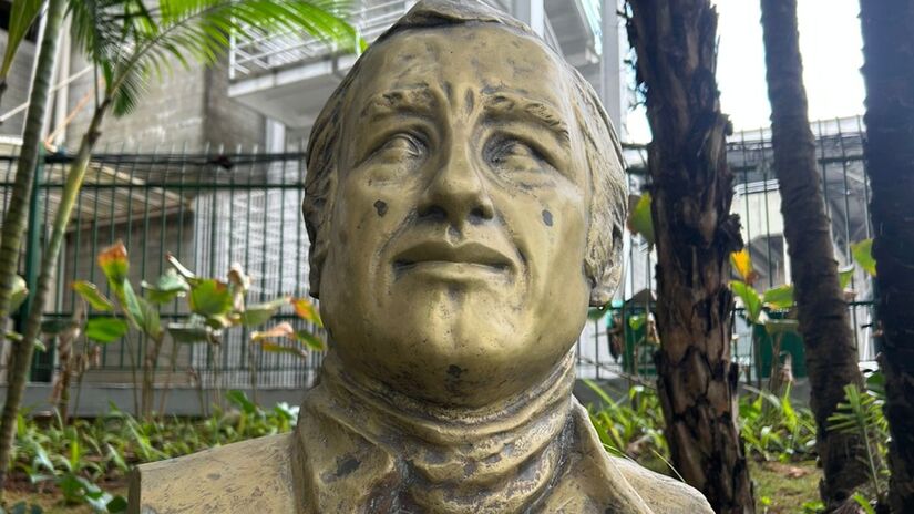 Busto de José Carlos Pace no Autódromo de Interlagos, na zona sul de São Paulo/Thiago de Souza/O Que Te Assombra