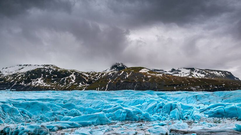 Sob o gelo da Antártida, há um mundo escondido de montanhas, vales e desfiladeiros