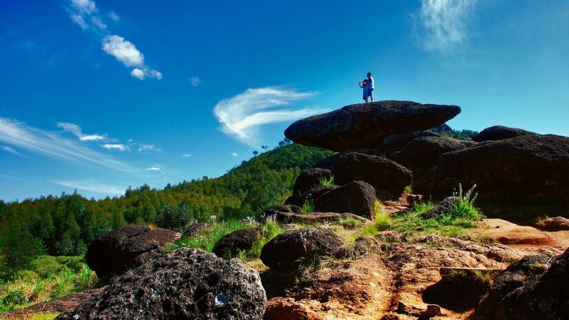 Localizada em Minas Gerais, Poços de Caldas fica a cerca de 260 km de São Paulo (aproximadamente 3h30 de viagem). É famosa por suas fontes de águas termais e belas paisagens montanhosas. Foto: Vicente Eugenio / Flickr