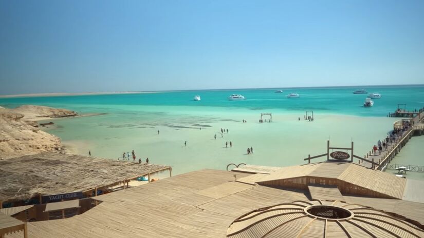 Com clima quente o ano todo e hospedagens acessíveis, Hurghada se firma como o segredo mais bem guardado do Egito (Fotos: Reprodução/Youtube)