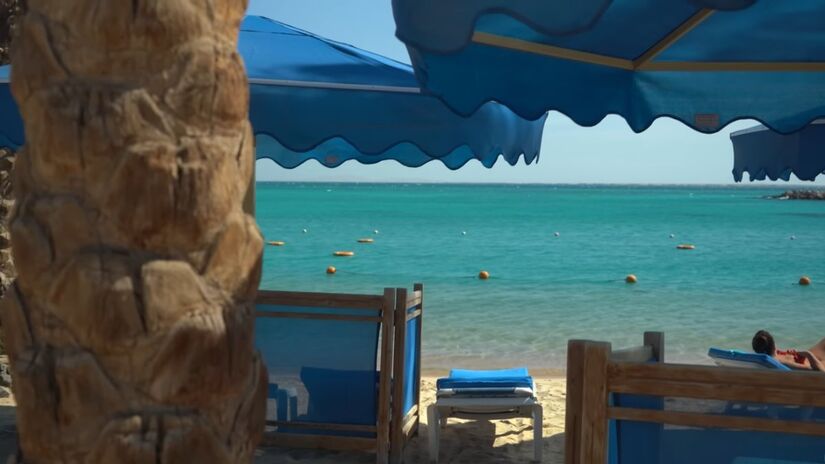 Hurghada surpreende com praias dignas do Caribe, resorts de luxo e preços muito abaixo dos principais destinos internacionais