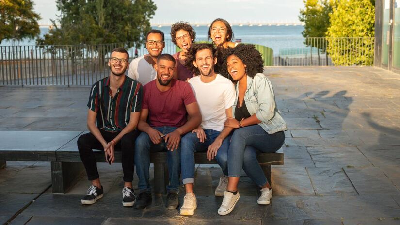 Pelo contrário, verificou-se que o cheiro deste grupo era menos intenso e menos ofensivo do que os odores corporais de jovens (20 a 30 anos) e até de pessoas de meia-idade (45 a 55 anos). Fotos: Freepik