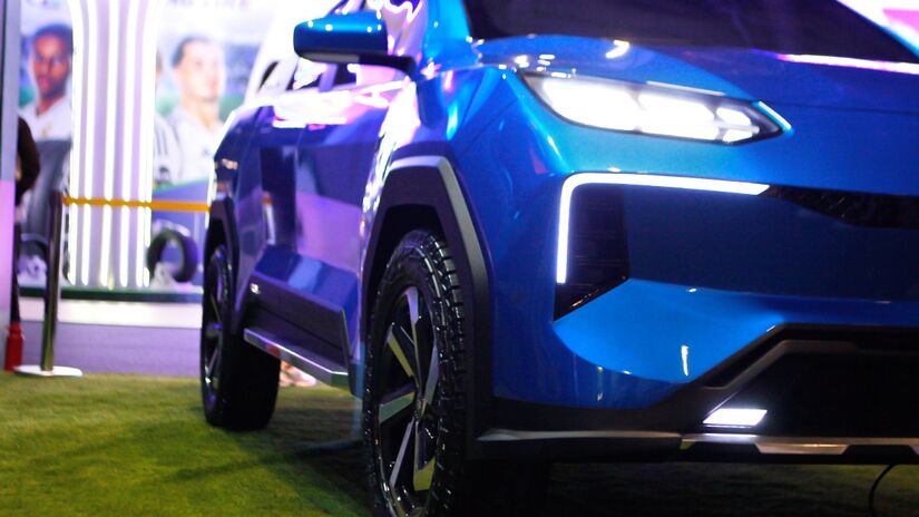 No entanto, apenas os mock-ups de dois veículos estão expostos no Salão do Automóvel.