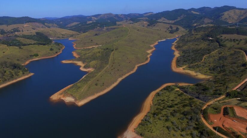 Para o professor do Mackenzie é fundamental haver campanhas permanentes de educação sanitária ambiental para o grande público
