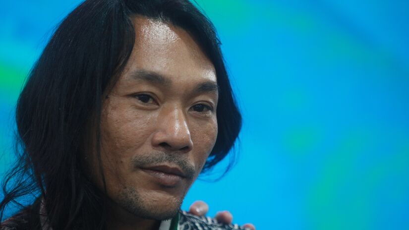 O guia Agam Rinjani recebeu a Medalha Kofi Annan; ele liderou resgate do corpo de brasileira em vulcão na Indonésia/Toninho Castro/Gazeta de S.Paulo