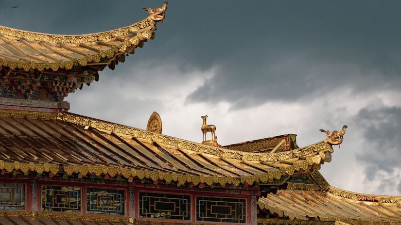 Já o Império Chinês resistiu por cerca de 36 séculos, mantendo sua cultura e influência ao longo do tempo (Fotos: Freepik)