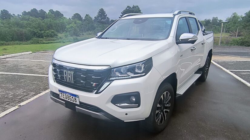 Novo motor 2.2 Multijet Turbodiesel é associado ao novo câmbio automático de 8 marchas.