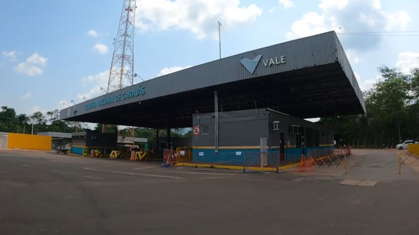 Para visitar a região é necessário conseguir uma autorização da Vale, empresa que construiu o distrito (Fotos: Reprodução/Youtube)