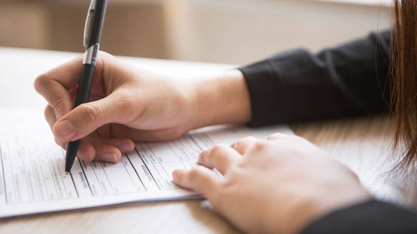 No Brasil, o nome artístico pode ser registrado como marca no Instituto Nacional da Propriedade Industrial
