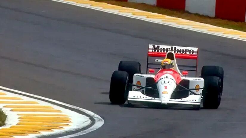 Detalhe do motor V-12 da McLaren MP4/6, capaz de girar a 13.800 rpm | Divulgação/RM Sotheby's