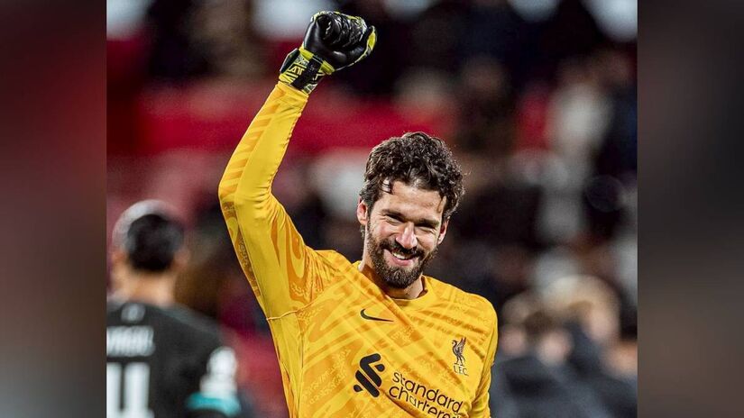 Alisson (Liverpool) disputa pelo prêmio de melhor goleiro do mundo.

/Foto: Reprodução/Instagram
