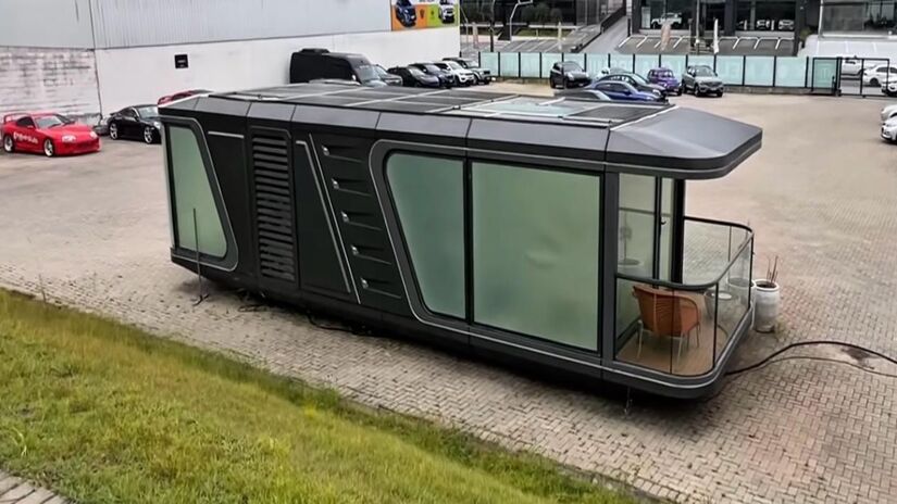 A Sky Capsule é toda automatizada, da iluminação ao sistema de som, tudo pode ser controlado por comandos de voz ou aplicativo