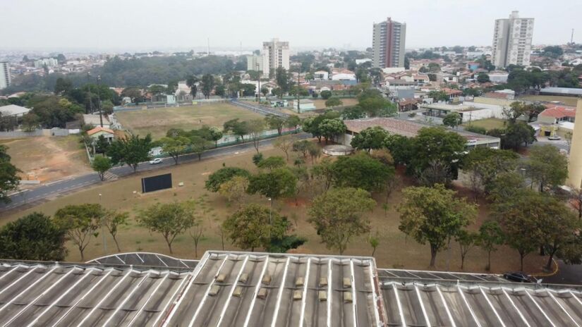Desde seus primeiros projetos urbanos, a cidade abraçou um modelo de desenvolvimento menos agressivo ao meio ambiente, priorizando a preservação de áreas verdes 