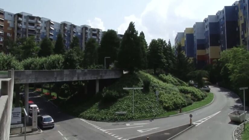 A cidade virou referência em agricultura urbana - Reprodução/YouTube