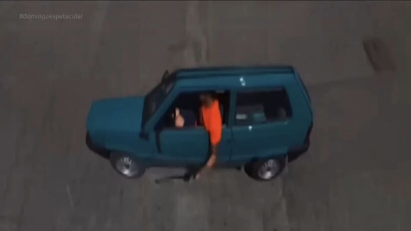 O veículo possui apenas 50 cm de largura - Reprodução/YouTube