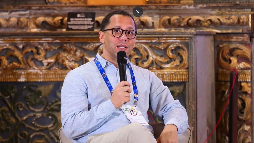 Presente em uma das mesas, Itamar lotou o Centro Cultural São Francisco | Reprodução YouTube | Secult Paraíba