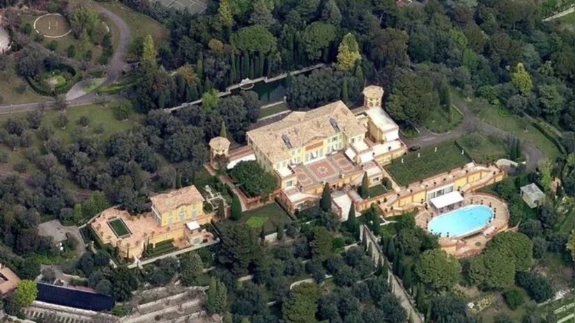 A história da Villa Leopolda teve início em 1902, quando o rei Leopoldo 2&ordm; da Bélgica comprou o terreno como refúgio de verão (Foto: Reprodução/Redes Sociais)