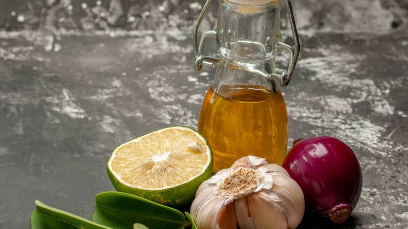 O xarope de cebola com mel &eacute; um expectorante caseiro popular e costuma ser buscado quando a tosse vem com catarro e irrita&ccedil;&atilde;o na garganta.