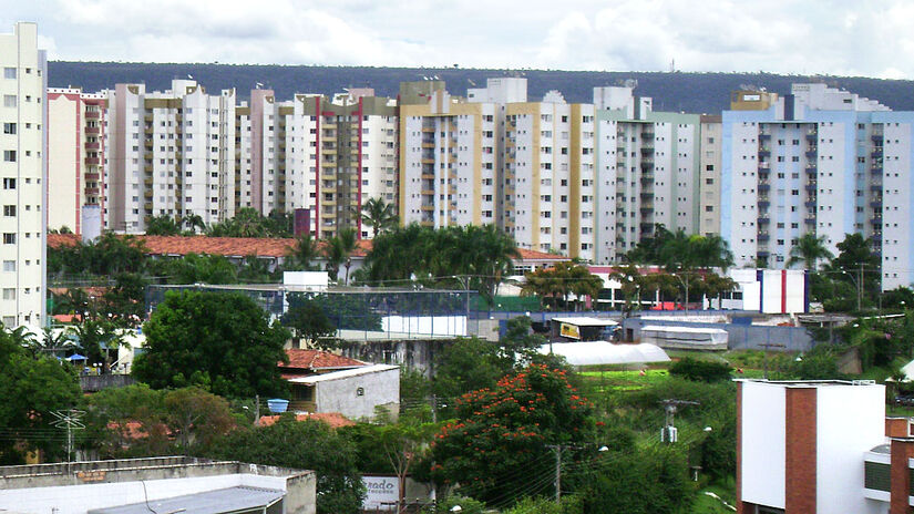 Milhões de visitantes vão até o local todos os anos, buscando relaxar, se divertir e ficar em contato com as propriedades terapêuticas de fontes naturais aquecidas - (Andrevruas/Wikimedia Commons)