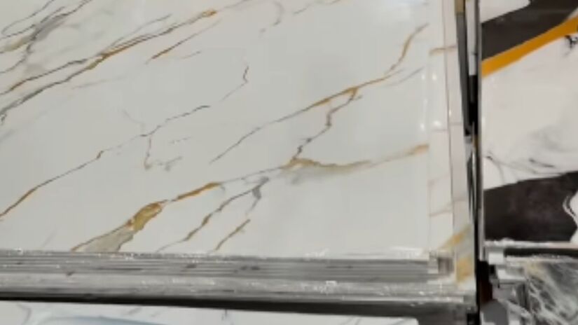 O produto faz parte da tendência das "reformas limpas", que buscam soluções práticas e sustentáveis (Foto: Reprodução/Reels/@buscabuscaoficial)