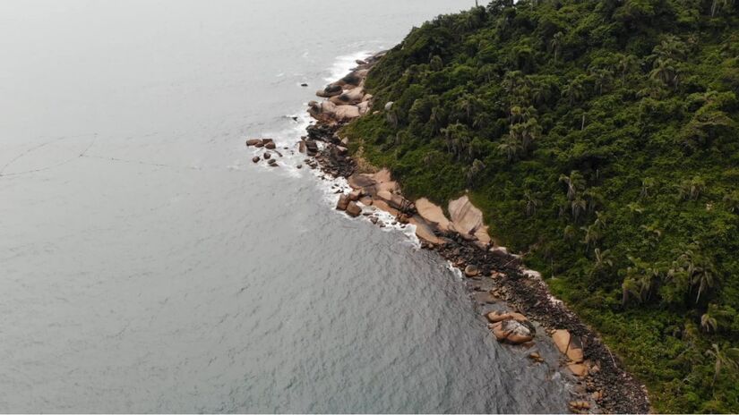 Trilhas guiadas levam a sítios arqueológicos que revelam a história do litoral sul