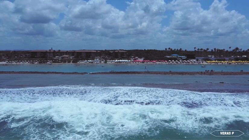 Fam&iacute;lias com crian&ccedil;as costumam escolher a praia pela seguran&ccedil;a e pouca profundidade