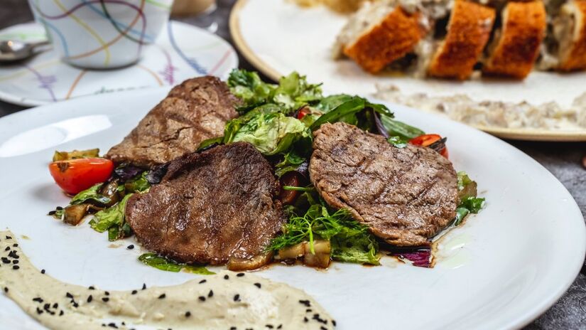 2- Comer carne em excesso