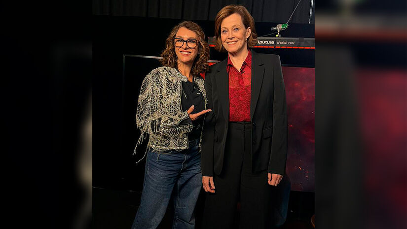 Catia Fonseca ao lado Sigourney Weaver no M&eacute;xico. 