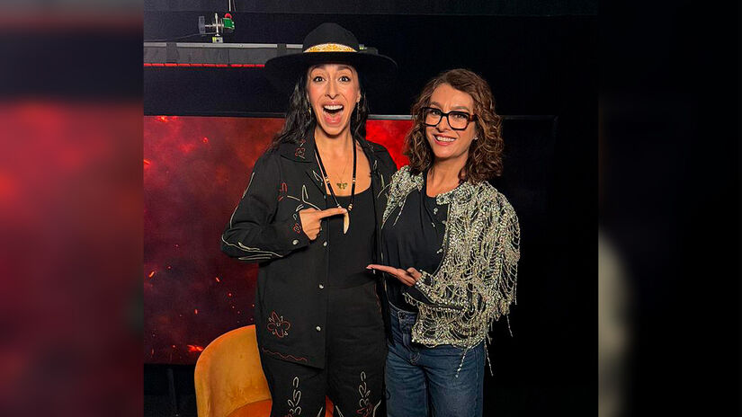 Catia Fonseca ao lado de Oona Chaplin ap&oacute;s entrevista de divulga&ccedil;&atilde;o de nova produ&ccedil;&atilde;o mundial. 