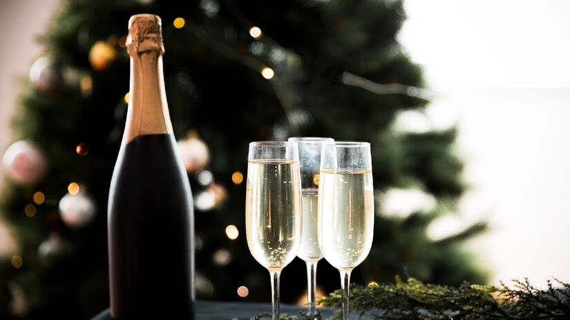 Bebidas alcoólicas - A atenção deve ser redobrada, especialmente com bebidas que, além do teor alcoólico, são gaseificadas, como cerveja e espumantes - (Freepik)